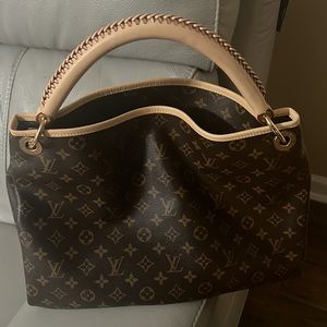 New without tag LV 💼